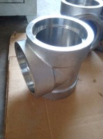 Stainless steel socket weld tee